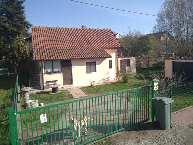 Nameštena kuća