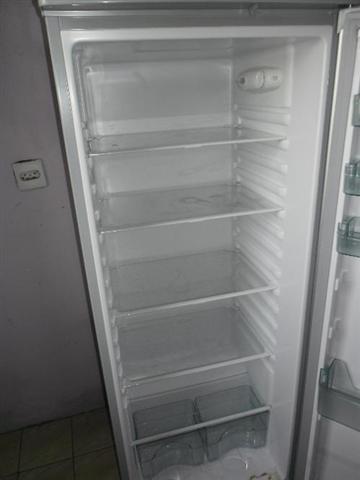 Frižideri-240-LIT-sivi