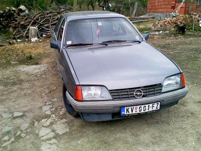 Opel-Rekord-1-8i--87