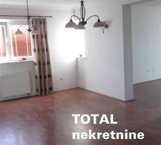 Kuca od 800m2 u Novi Sad