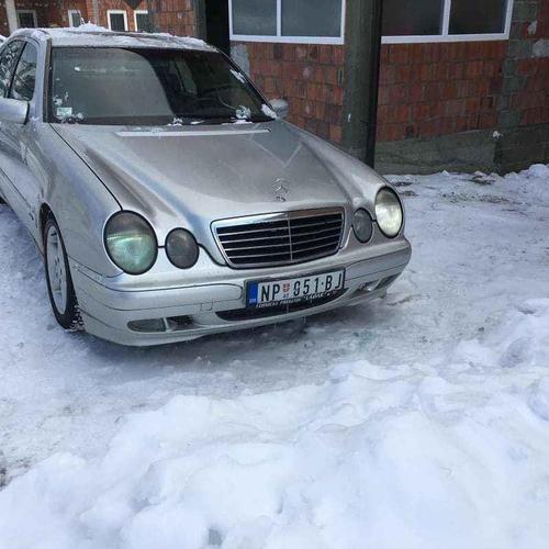 Mercedes E200