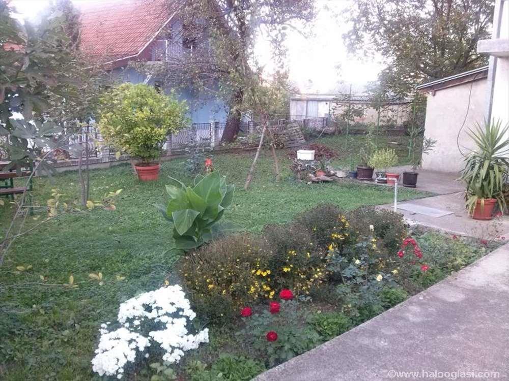 Prodajem-kucu-sa-lokalom