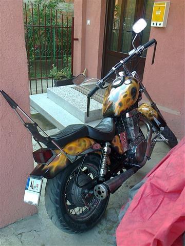 Suzuki-LS650-Savage