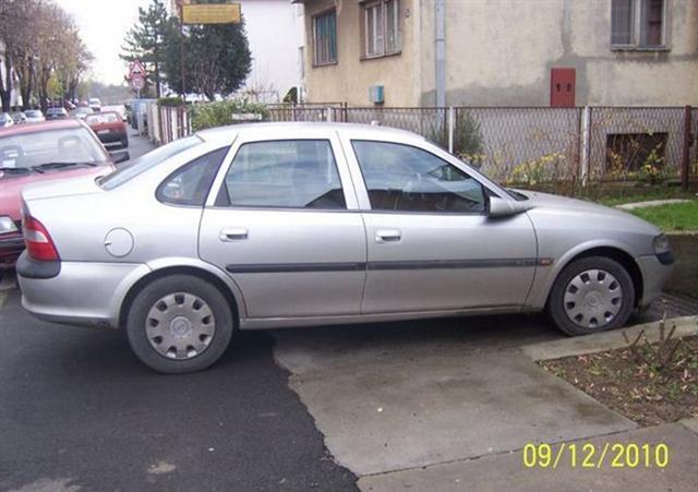 Opel Vectra -98