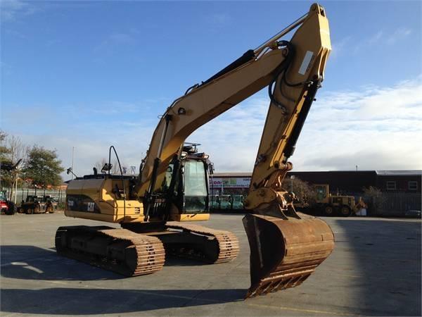 Caterpillar-320DL-bager