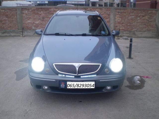 Lancia-Lybra--03