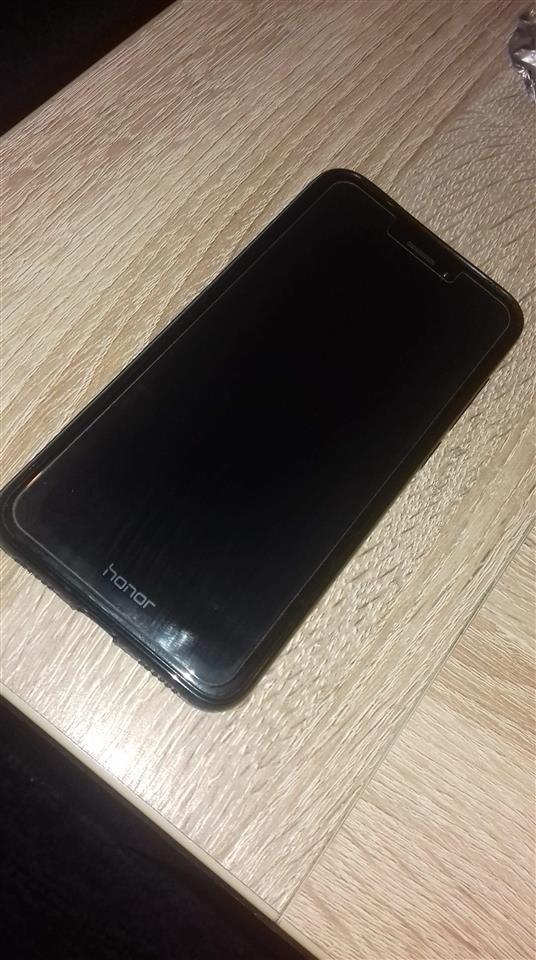 Telefon-Honor-8-lite