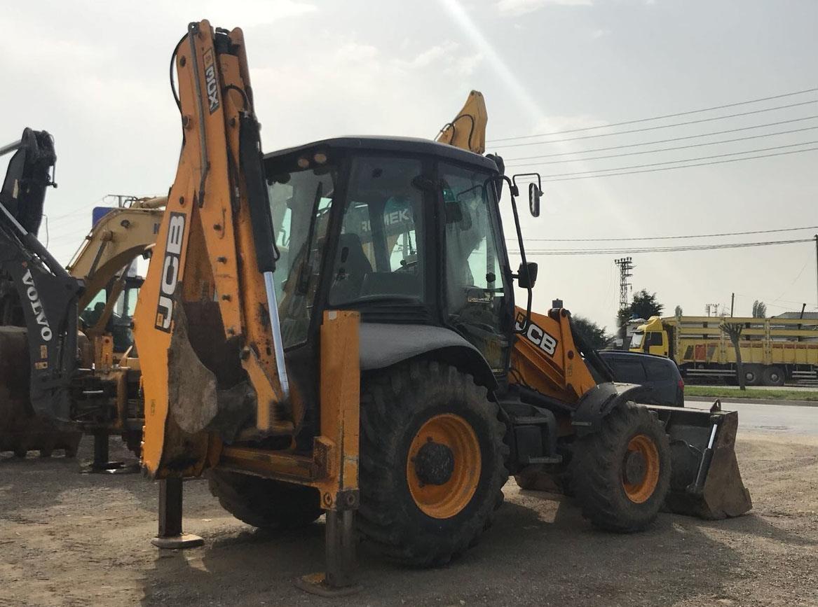 JCB-3-CX---2010