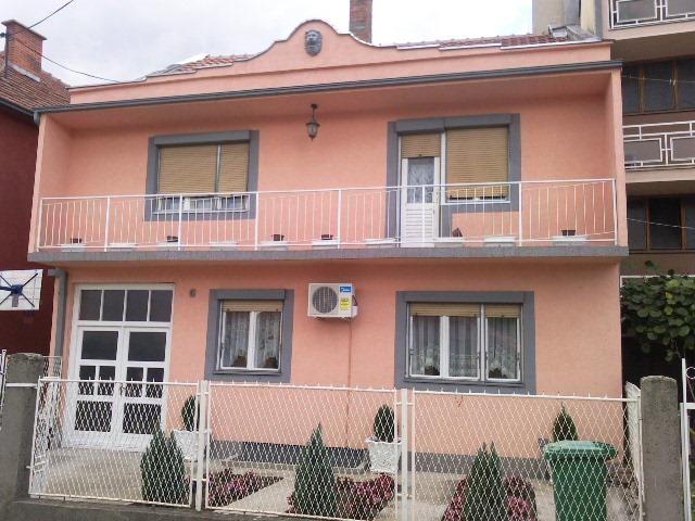Kuca-220m2-u-centru-Aleksinca