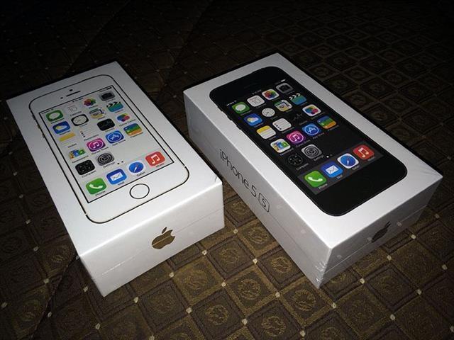 iPhone 5S 16Gb crni