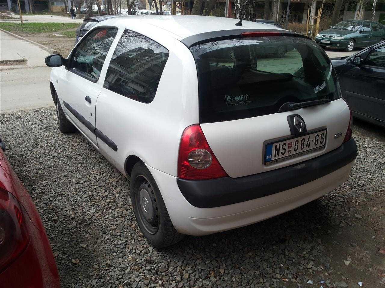 Renault-Clio-1-5-dci