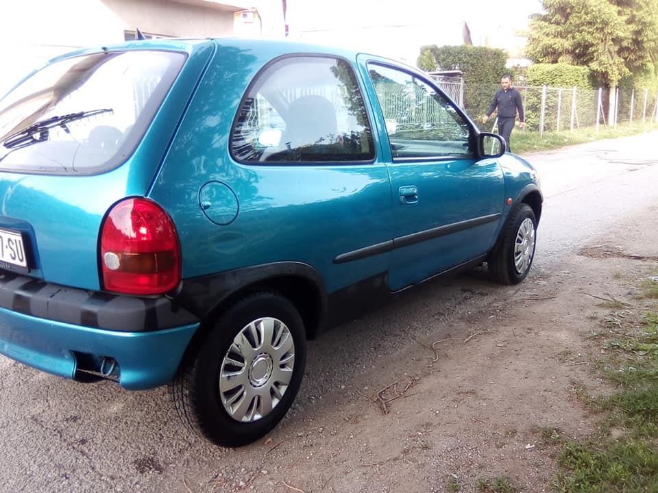Opel-Corsa-1-0