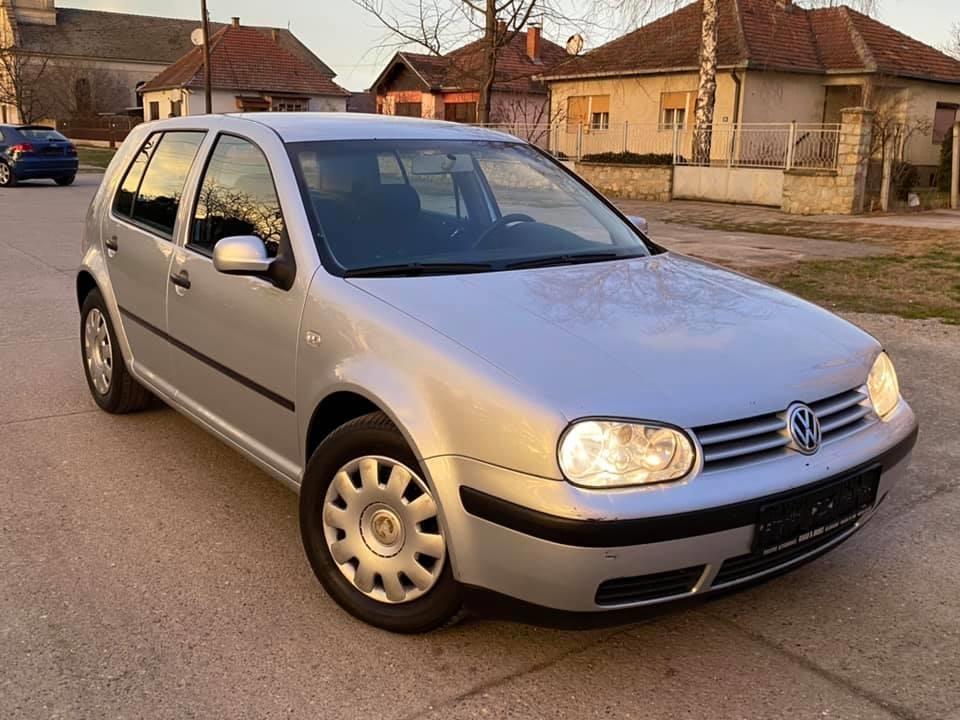 VW-GOLF-4