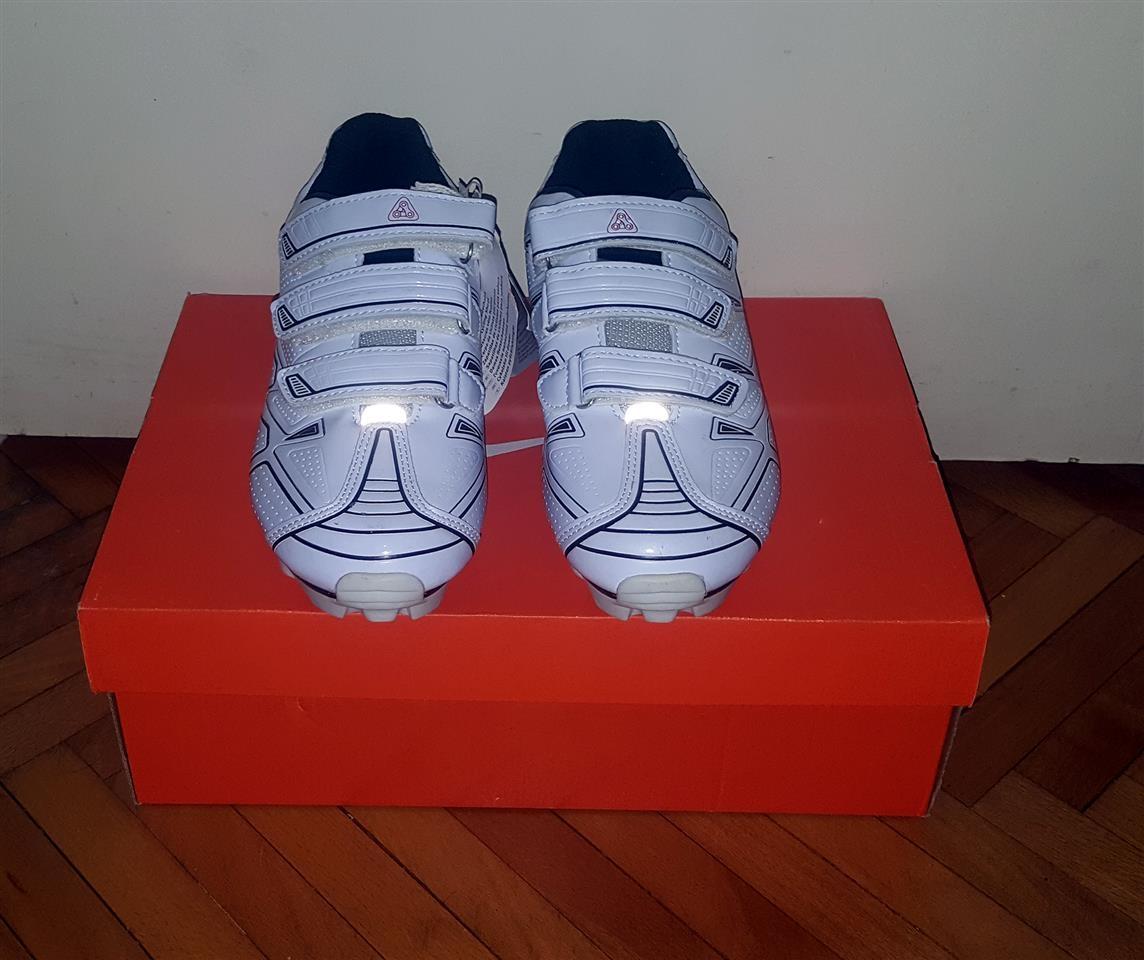 NOVE-PATIKE---Bele-Sprinterice---Kvalitet-