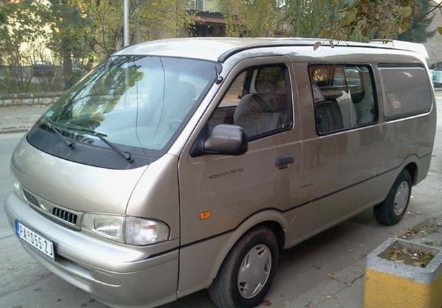 Kia-Pregio--02