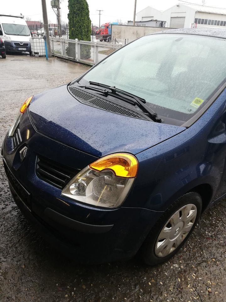 Renault-Modus-2006
