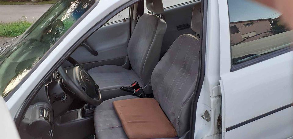 Opel-corsa-1-4