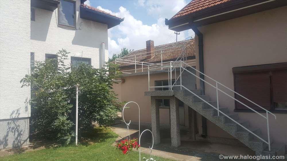 Kucu-u-centru-Pozarevca