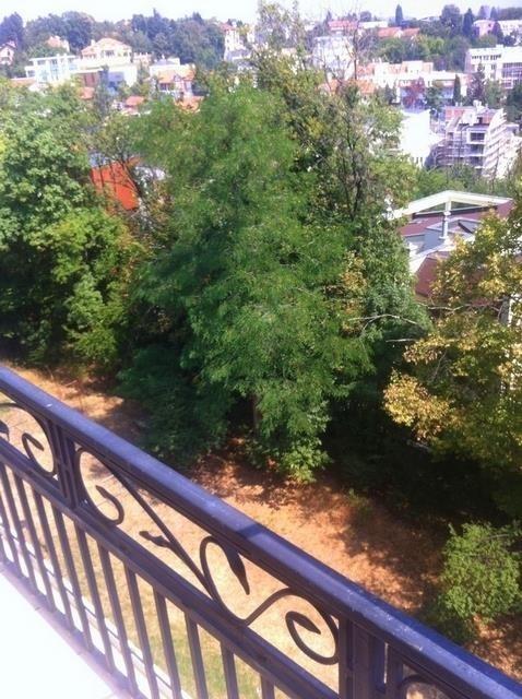 Stan-Dedinje-Beograd-79m2