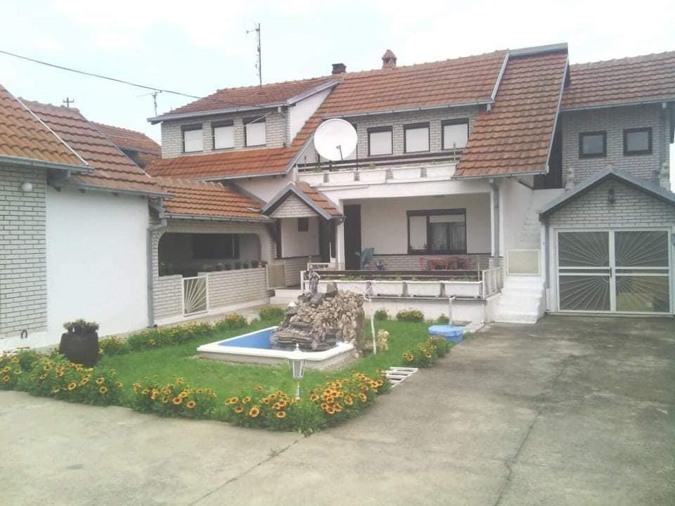 Na-prodaju-kuća