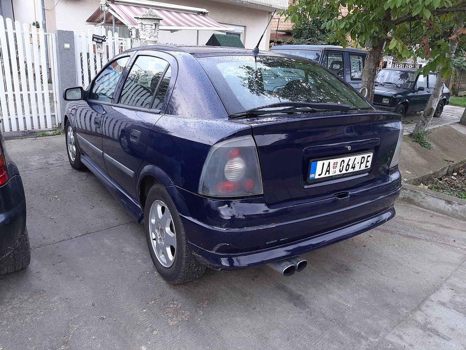 Opel-Astra-1-8-plin
