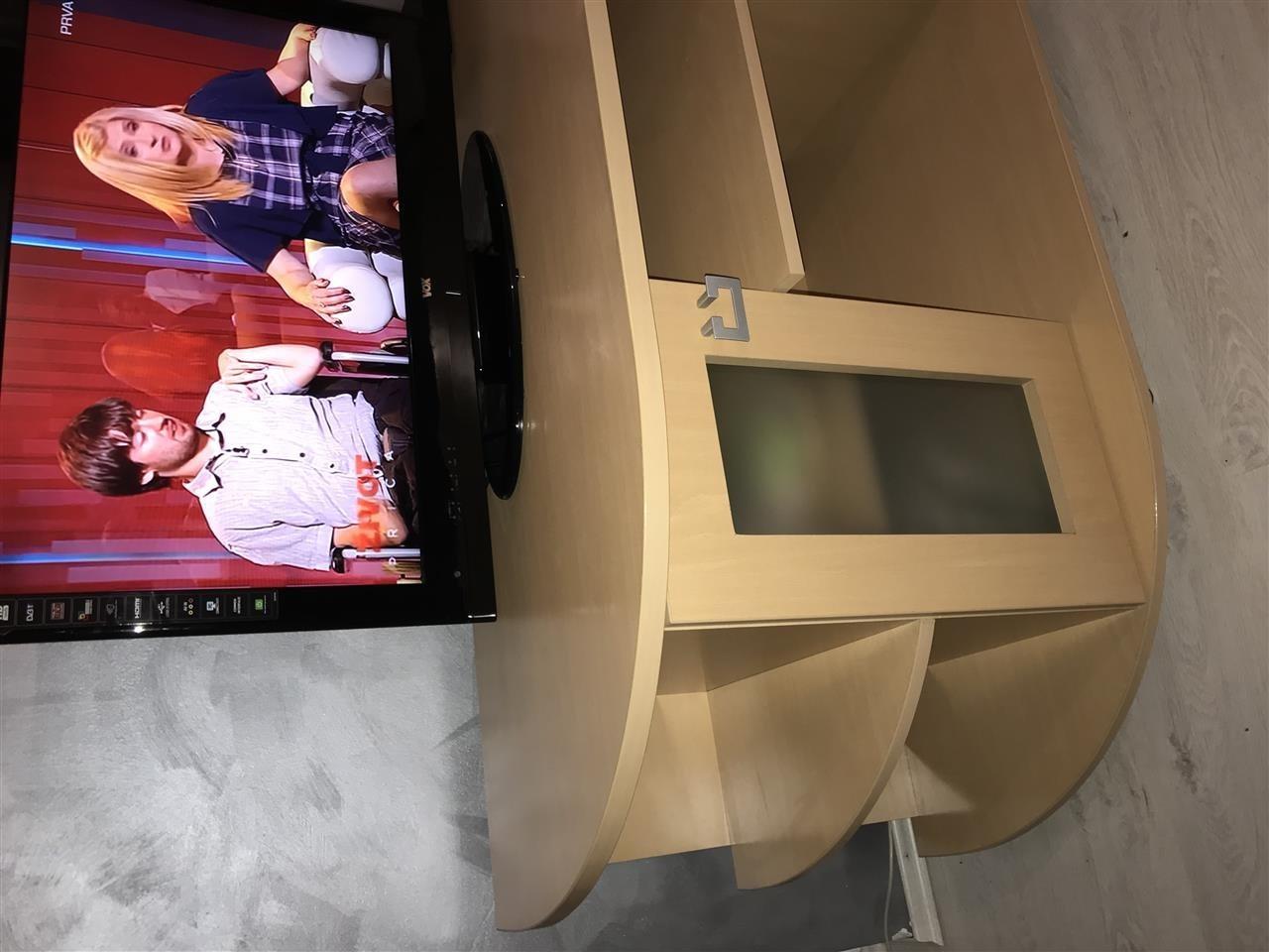 TV-KOMODA-
