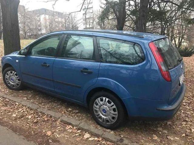 Ford-Focus--08