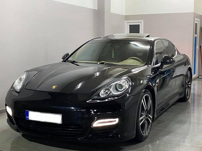 Porshe Panamera 4.8S 2010