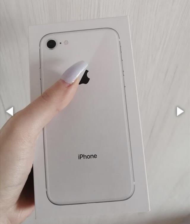 iPhone-8-White