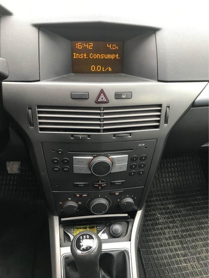 Opel-Astra