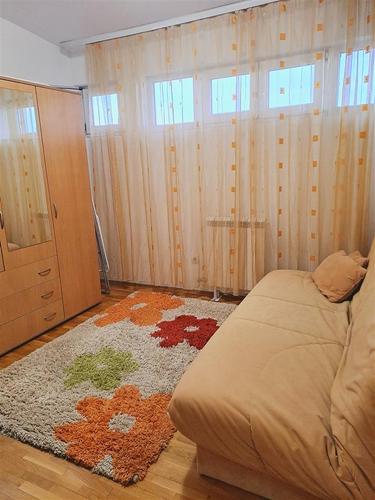 Izdajem stan 45kvm na Dusanovcu