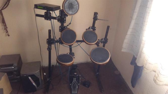 Roland Td-7