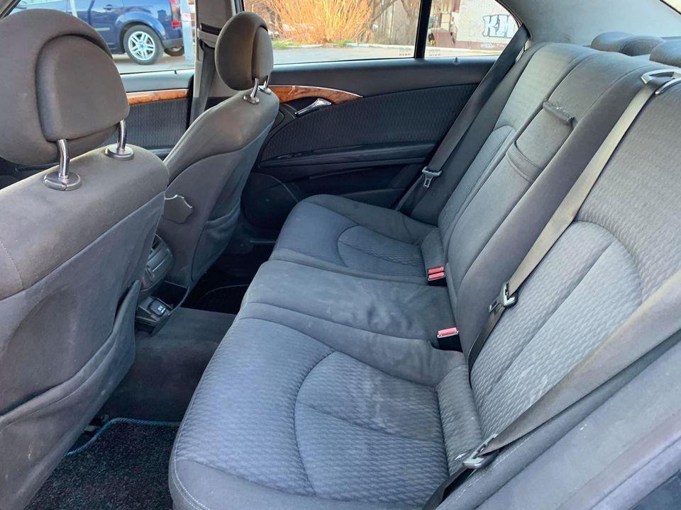Mercedes-E220-CDI-2003