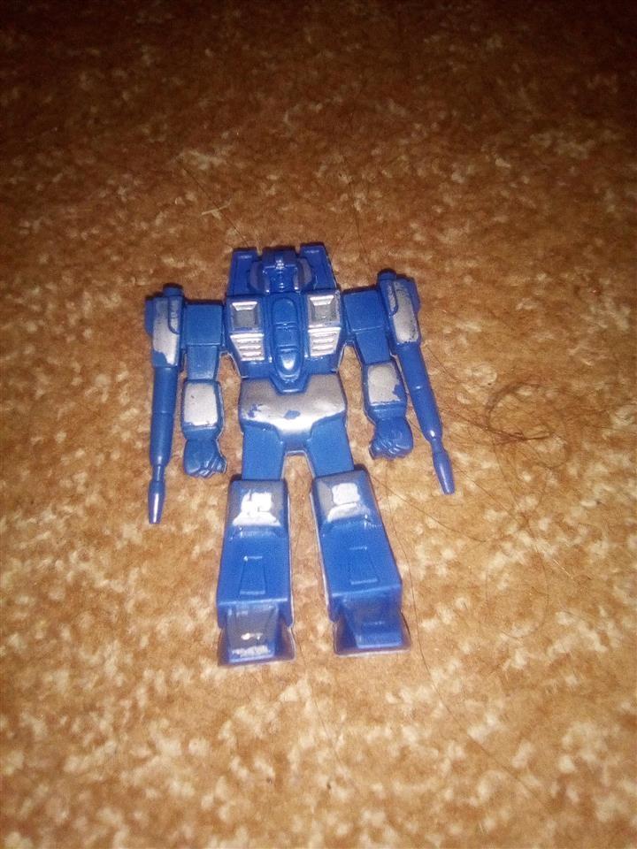 Igracka-robot-za-decake