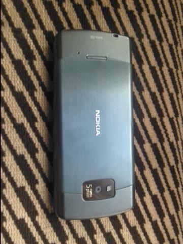 Nokia-700