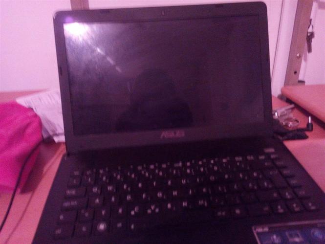 Asus Radi sve sem punjenja HITNO