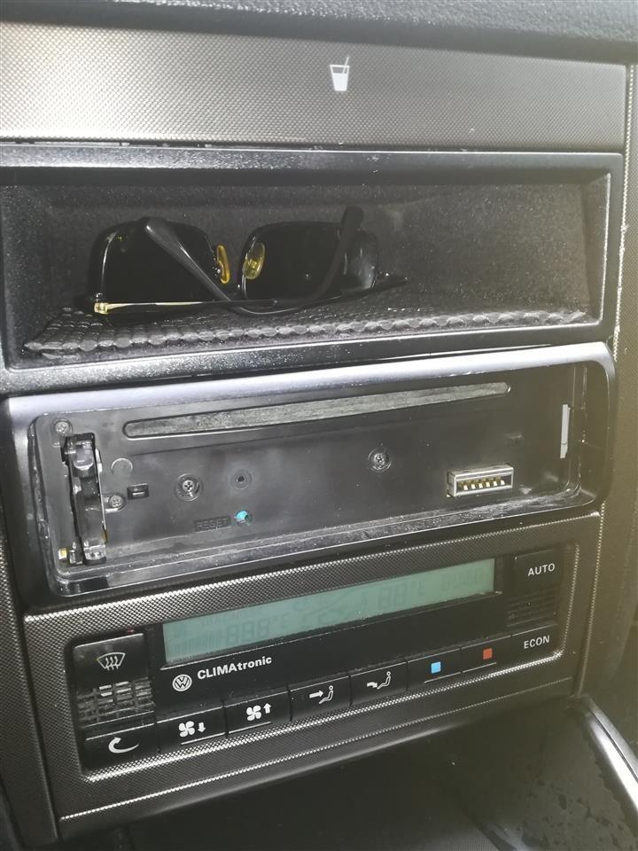 Sony-xplod-drive-s-cdx-2050