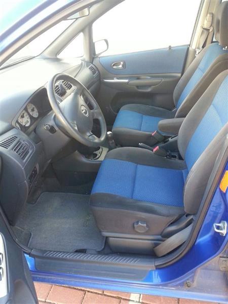 Mazda-Premacy-2-0