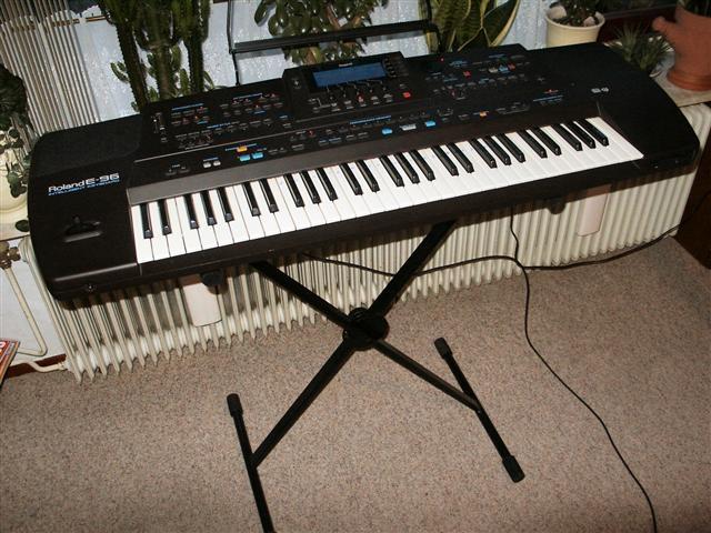 Roland E96