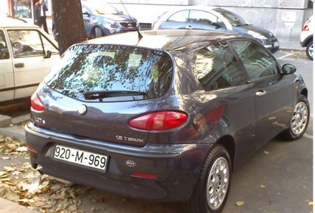 Alfa Romeo 147 1.6 -01