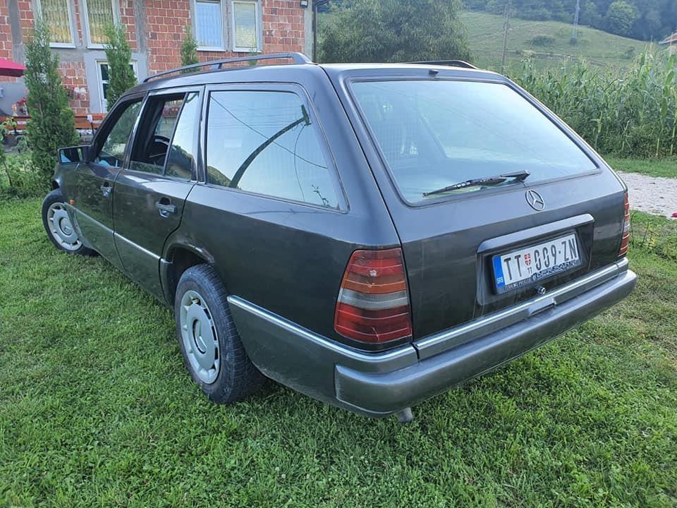 Mecedes-E250D