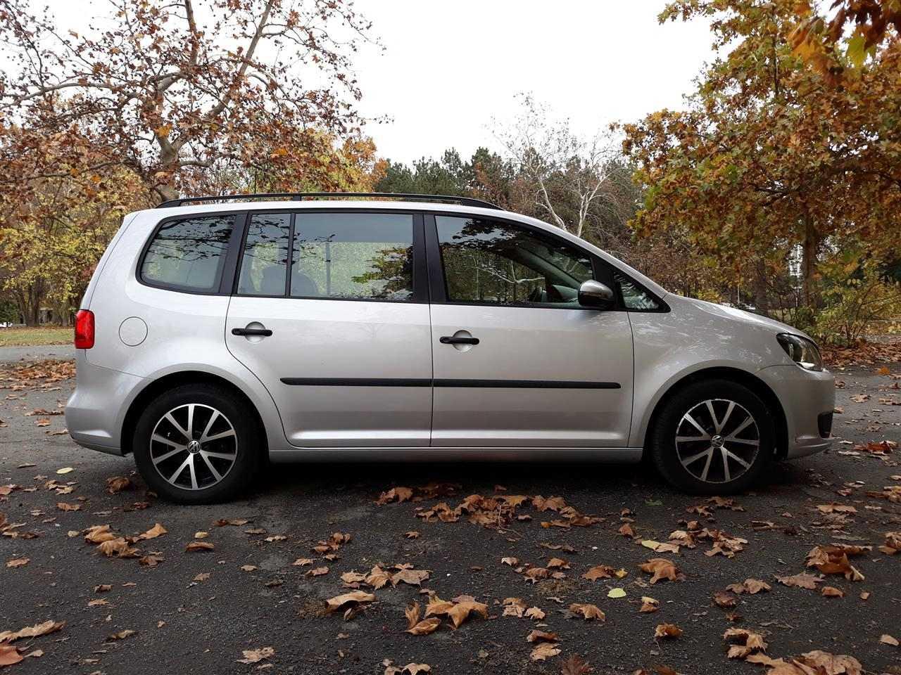 VW-Touran-1-6-TDi-Bluemotion