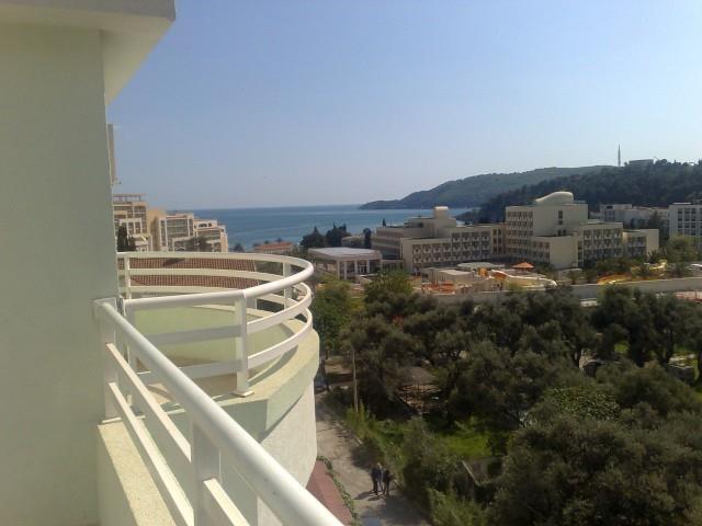 Bečići--Budva-stan-studio-150m-od-mora