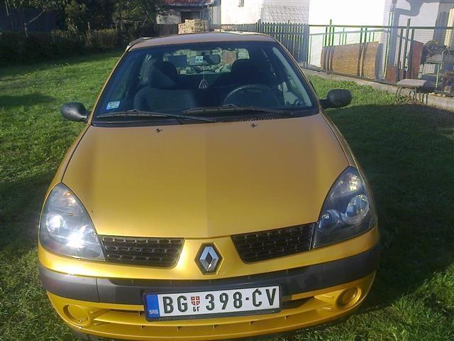 Renault-Clio-1-2-16V--02