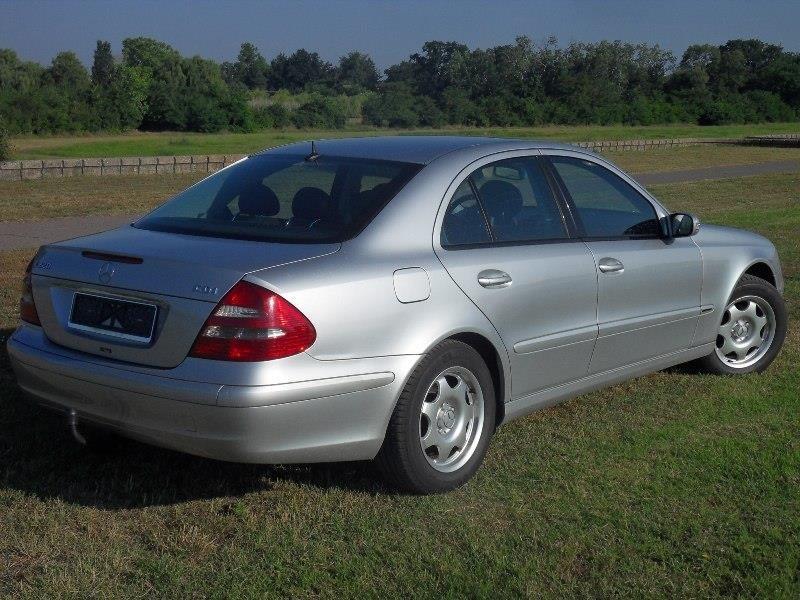 Mercedes-E220CDI--03