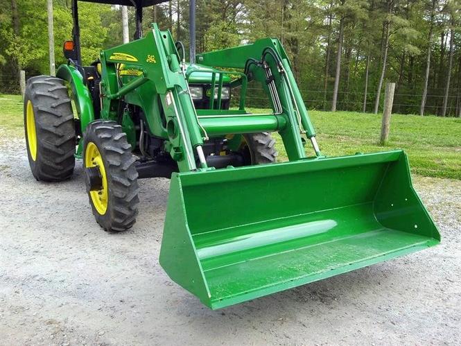 JOHN DEERE 5225 4X4