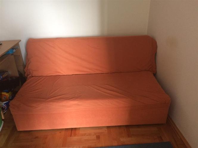 na prodaju trosed MOJCA