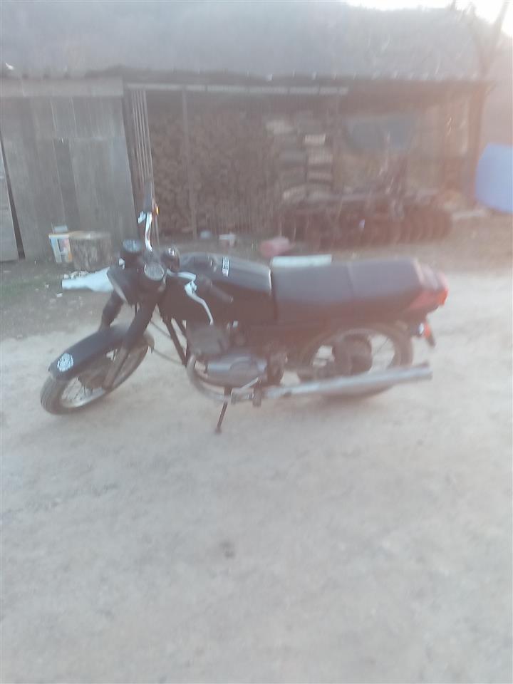 Motor-java-na-prodaju-350-kubika