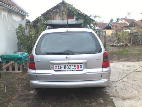 Opel-Vectra--01