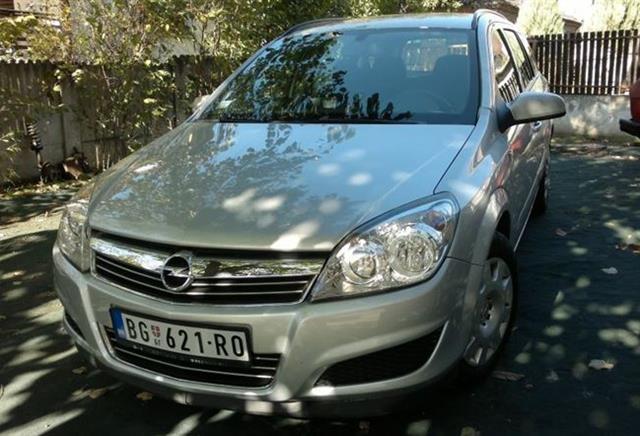 Opel-Astra-H-1-7-tdi--08